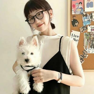 穿着旗袍的女孩